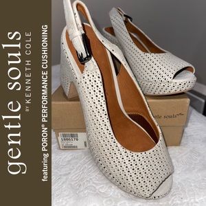 NIB $229R. Gentle Souls Alter Eagle Platform Leather Sandal. Ice Gray 9.5